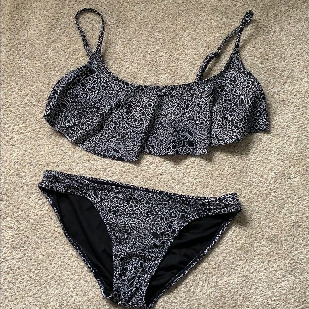 Old Navy bathing suit